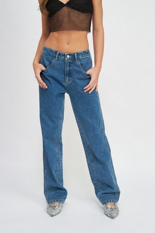 Low-Rise Boyfriend Jeans - Studio 653