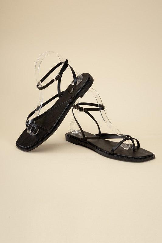 Elio Flat Strappy Sandal - Studio 653