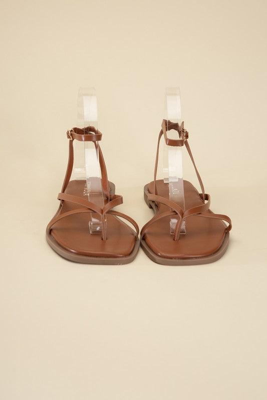 Elio Flat Strappy Sandal - Studio 653