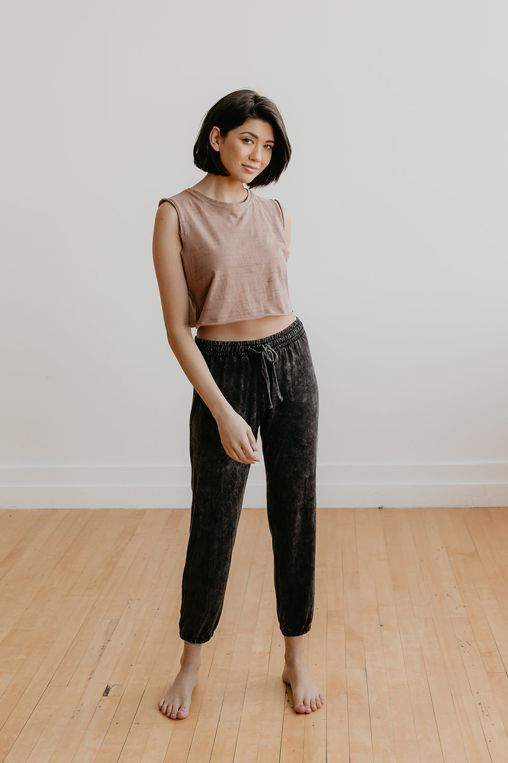 Black Melrose Sweatpants - Studio 653