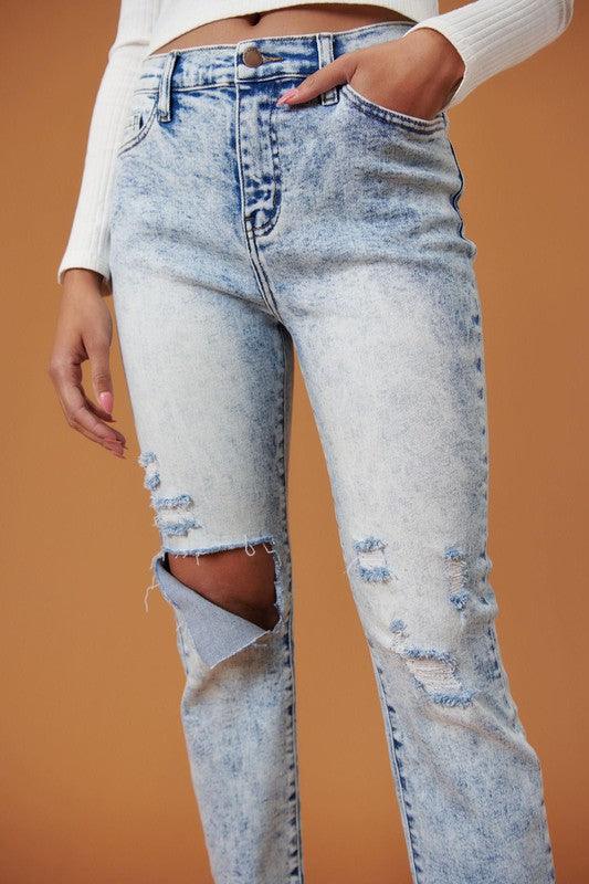 High-Rise Distressed Skinny - Studio 653