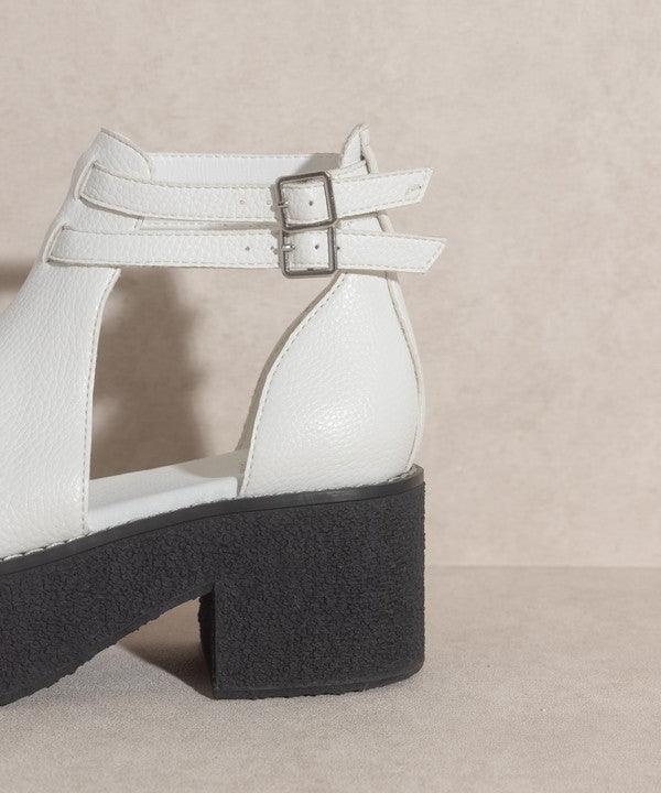 Elizabeth - Platform Strapped Sandal - Studio 653